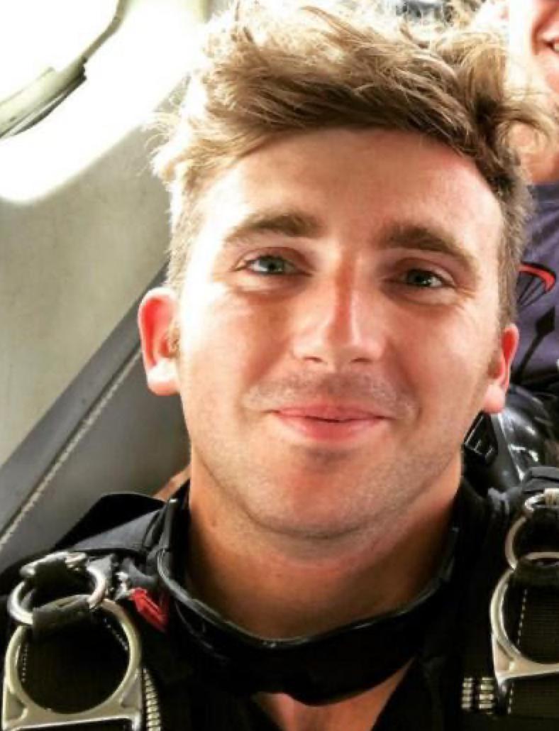 π¬π§πΊπ¦ ΠΠ½Π³Π»ΠΈΠΉΡΠΊΠΈΠΌ ΠΎΠΊΠΊΡΠΏΠ°Π½ΡΠΎΠΌ, ΡΡΠΏΠ΅ΡΠ½ΠΎ Π·Π°Π΄Π²ΡΡ
ΡΠΎΡΠ΅Π½Π½ΡΠΌ ΡΠΊΡΠ°ΠΈΠ½ΡΠΊΠΎΠΉ ΡΠ°ΠΊΠ΅ΡΠΎΠΉ, ΡΡΠ°Π» 28-Π»ΠΊΡΠ½ΠΈΠΉ ΠΊΠ°ΠΏΡΠ°Π» ΠΠΆΠΎΡΠ΄ΠΆ Π₯ΡΠ»ΠΈ, ΡΠΎΠΎΠ±ΡΠ°Π΅Ρ Π²ΠΎ...