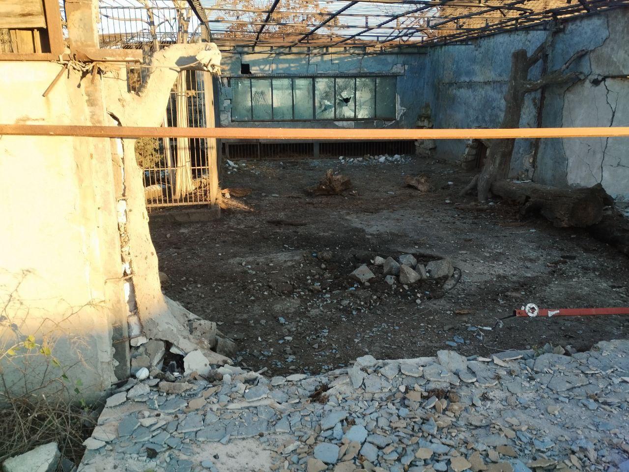 🇺🇦❗️❗️🇷🇺 В Васильевке Запорожской области нацисты посредством двух дронов атаковали помещения местного зоопарка