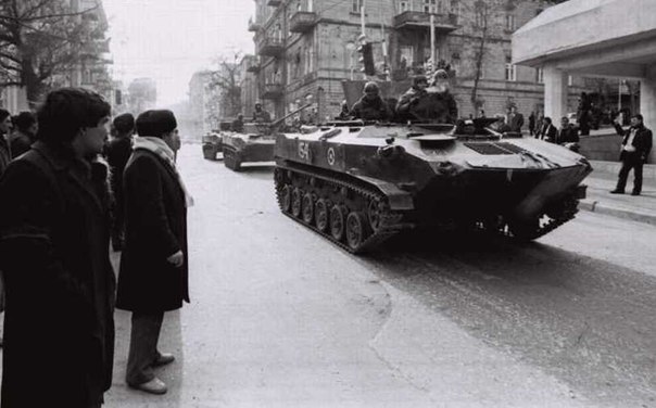 π© π¦πΏ Π§ΡΠΎ ΠΏΡΠΎΠΈΡΡ
ΠΎΠ΄ΠΈΠ»ΠΎ Π² ΠΠ·Π΅ΡΠ±Π°ΠΉΠ΄ΠΆΠ°Π½ΡΠΊΠΎΠΉ Π‘Π‘Π Π½Π°ΠΊΠ°Π½ΡΠ½Π΅ ΠΈ Π²ΠΎ Π²ΡΠ΅ΠΌΡ Π²Π²ΠΎΠ΄Π° ΡΠΎΠ²Π΅ΡΡΠΊΠΈΡ
Π²ΠΎΠΉΡΠΊ Π² ΡΠ½Π²Π°ΡΠ΅ 1990 Π³ΠΎΠ΄Π°: