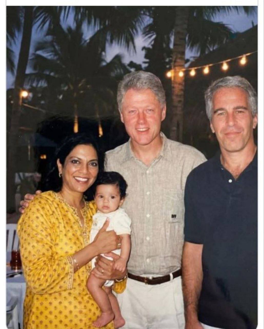 Вчера в американском медиа распространились фотографии, где нынешний мусульманский мэр