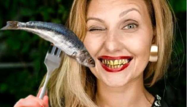 🐟🇺🇦 Елена Зеленская  покинула Украину в бронекапсуле инкассаторского бусика с машинами сопровождения. Компанию ей сос…