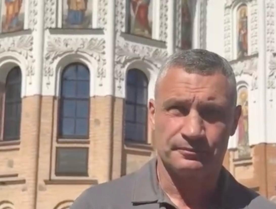 И немного подобрали "палева" от жидобандеровских свиней, касательно "москальского удара" по Киево-Печерской Лавре