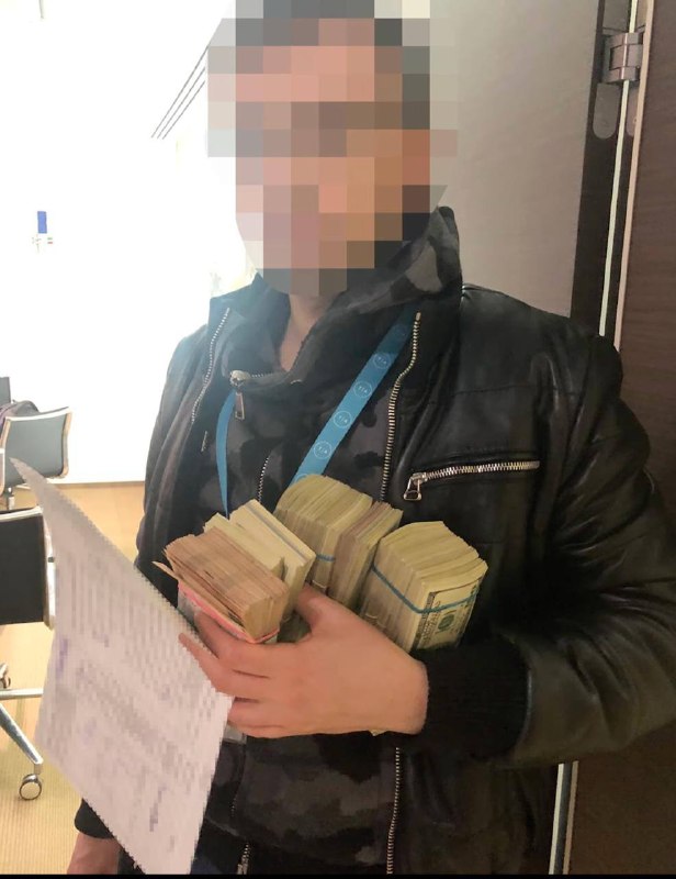 Две новости, которые прекрасно дополняют друг друга, иллюстрируя нынешнее состояние госаппарата управления колонией "…