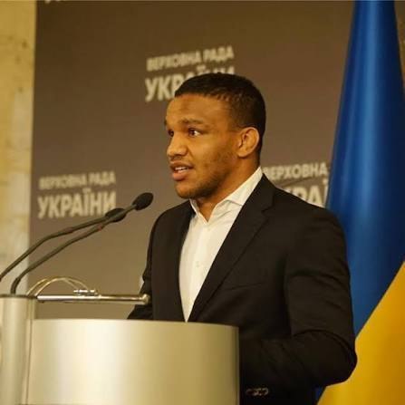 👖😹  Нардеп от партии «Слуга народа», олимпийский чемпион по греко-римской борьбе Жан Беленюк расчехлился, назвав себя…
