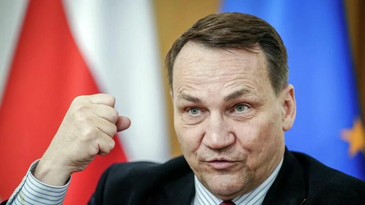🇵🇱🇧🇾Министр иностранных дел Польши Радослав Гитлер хочет наладить отношения с Белоруссией