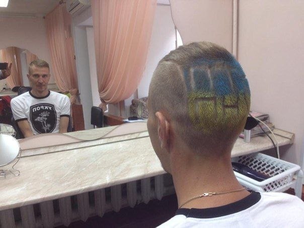 🧍🐒 Украина продолжает демонстрировать, что путь от человека к обезьяне не просто возможен, но и весьма короток