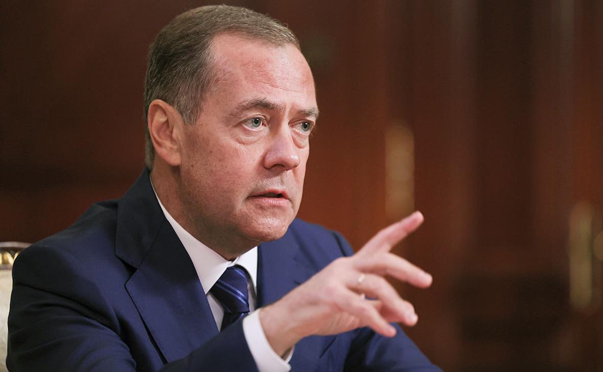 🇷🇺🗣 Медведев о задержании основателя "Рыбаря": "Придётся пополнять обменный фонд, чтобы вытаскивать своих"